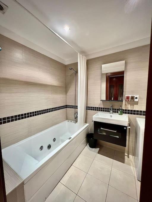 Central Suites Arenal ヴィーゴ エクステリア 写真